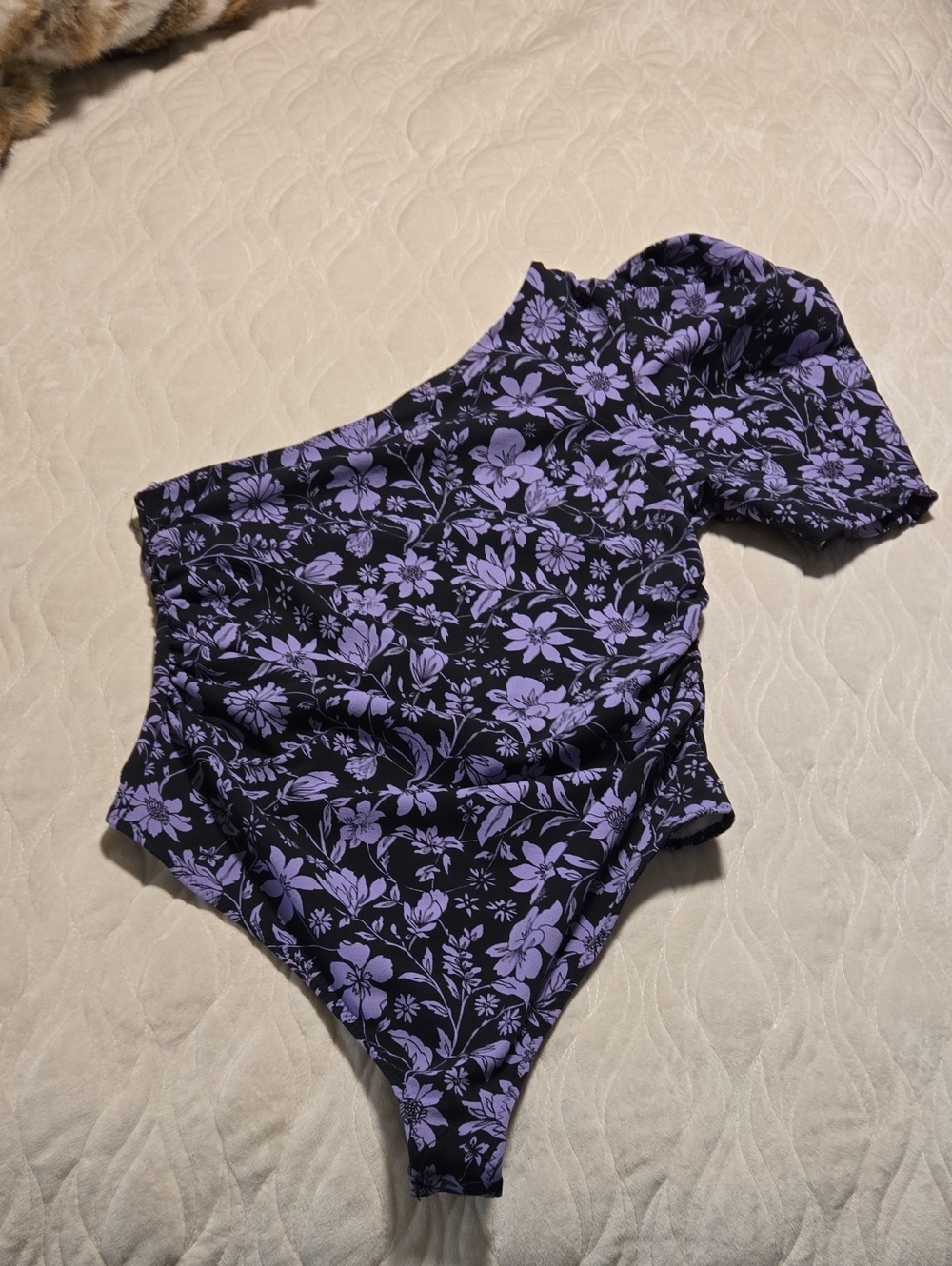 One-Shoulder Floral Print Bodysuit in Black and Lavender
